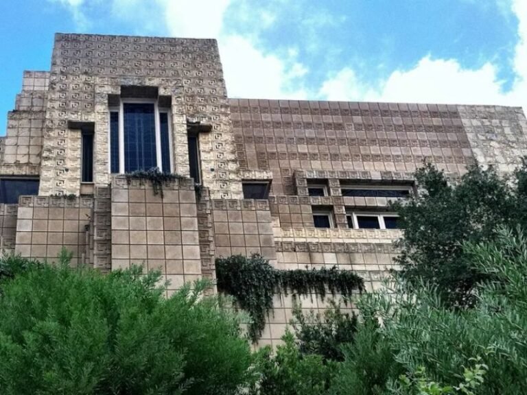 Inside the Ennis House, the Frank Lloyd Wright Mansion That Inspired Blade Runner and House on Haunted Hill