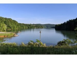 Just Outside Knoxville Sits Melton Hill Lake, A Southern Getaway Packed With Boating, Camping, and Scenic Trails